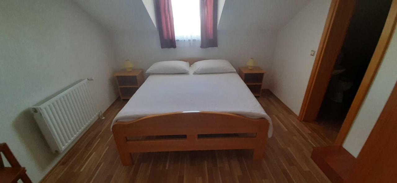Rooms Jure Sabljak Grabovac  Exterior photo